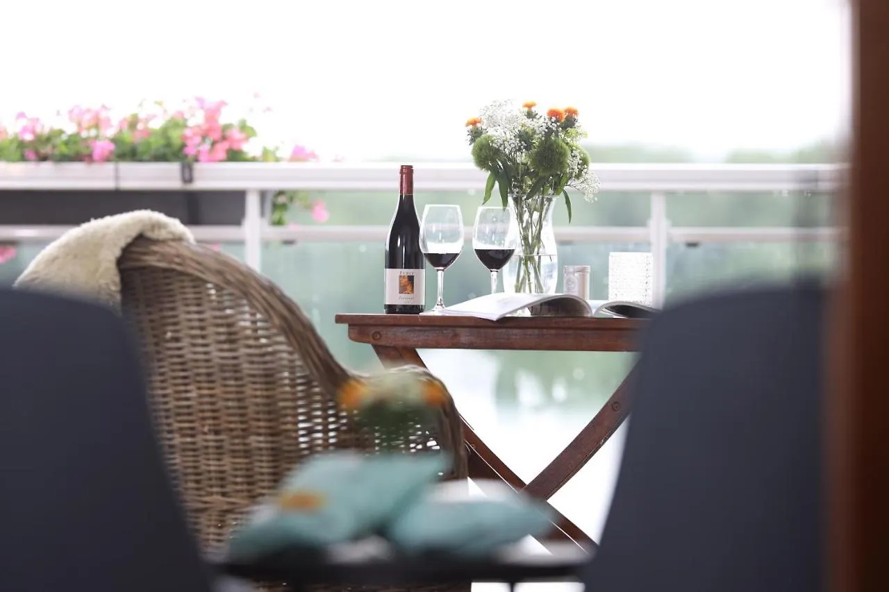 **** Hotel Seehotel Niedernberg - Das Dorf Am See Germany