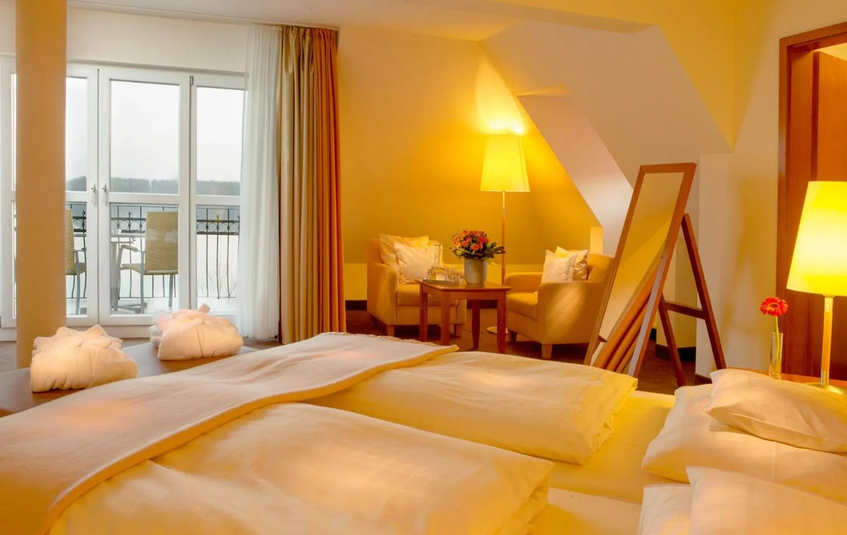 Seehotel Niedernberg - Das Dorf Am See 4*,