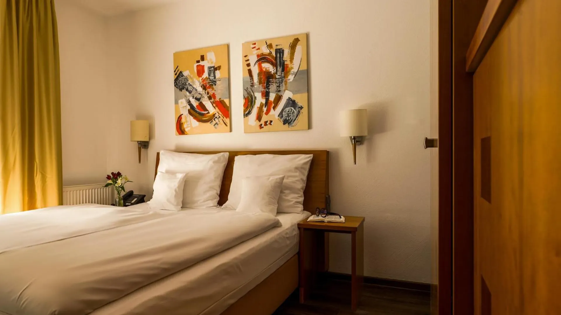 Seehotel Niedernberg - Das Dorf Am See 4*,